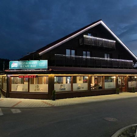 Vila 27 Bešeňová Exteriör bild